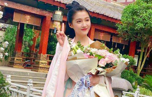 关晓彤《我就是这般女子》播出,她出演的班婳符合原著吗?