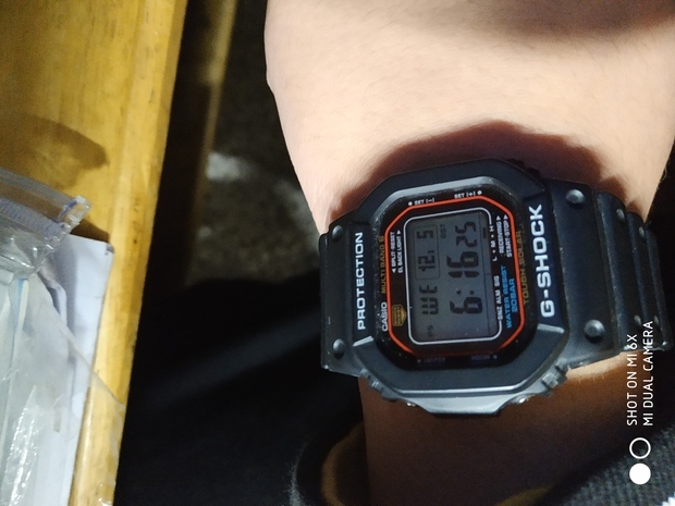 卡西欧Gw-m5610-1怎么调时间和日期啊?求解