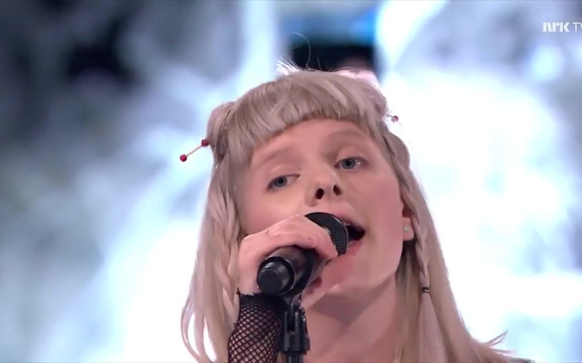 aurora   soft universe (live at nidarosdomen)