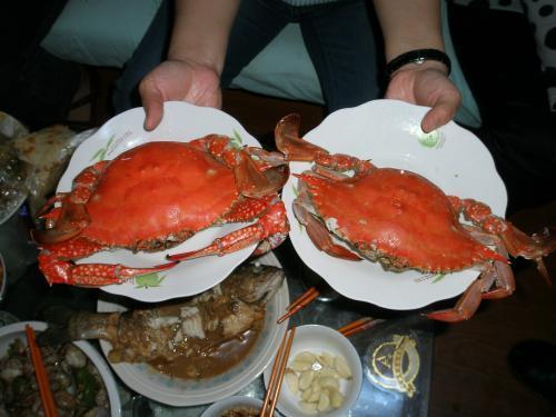 2两的螃蟹多大?