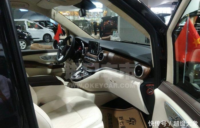 奔驰和迈巴赫版