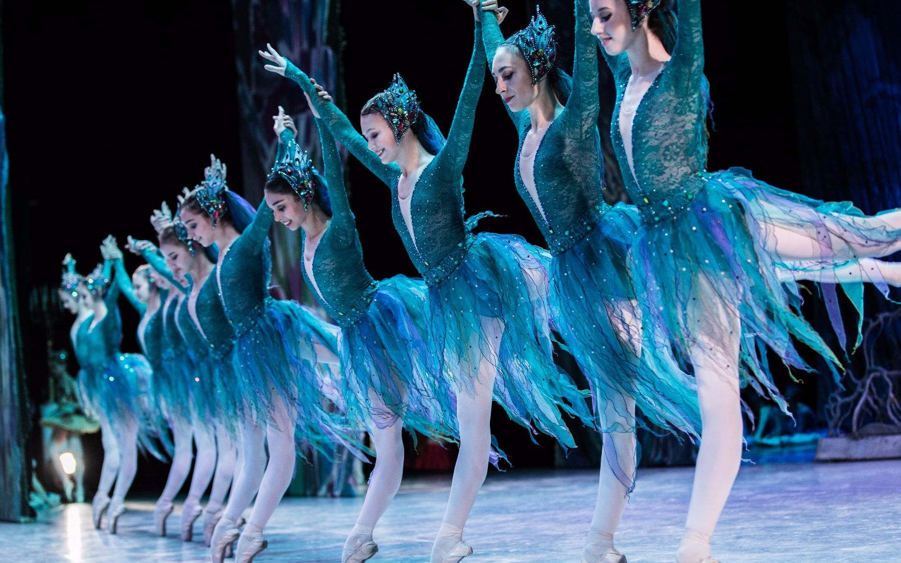 【芭蕾】超清视频 瓦岗诺娃芭蕾舞学校毕业演出《海洋与珍珠》