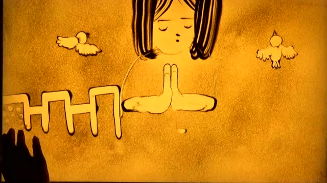 感恩节沙画献礼《感恩的心》~~张雅欣