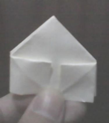 正方形折纸怎么折爱心