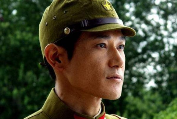 矢野浩二曝新剧定妆照,不是"日本军官"的他如何拓宽自己的戏路?
