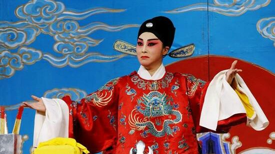 军旅歌唱家孙丽英现场演唱京剧《谢瑶环》选段.