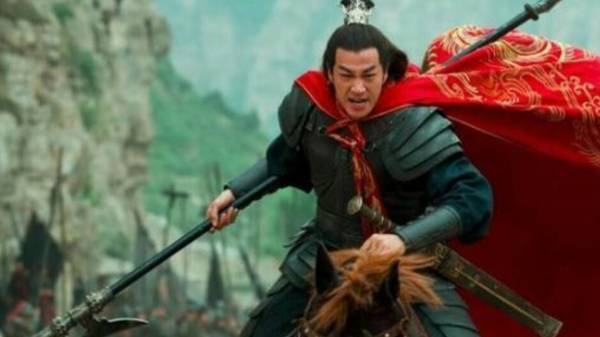 三国志记载,吕布曾经跟董卓的小妾偷情,这个小妾是否就是貂蝉呢?