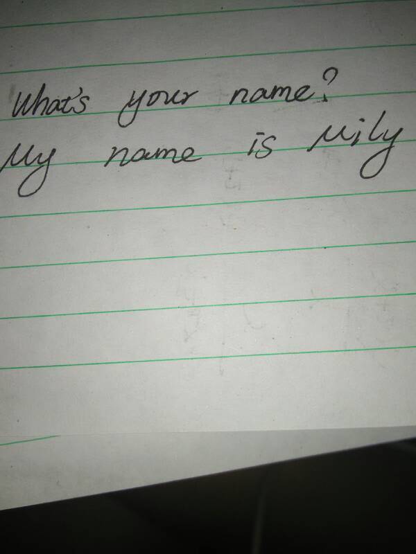 你叫什么名字我叫米粒用英文翻译