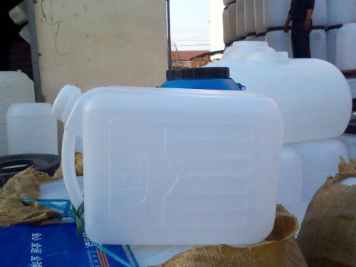 25公斤塑料桶能装多少升97号汽油