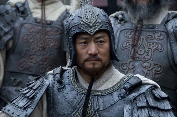 上将潘凤,被誉为"无双上将",可为何没几下就被华雄所斩?