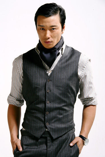 风云年代演员名单柳飞云的扮演者是谁