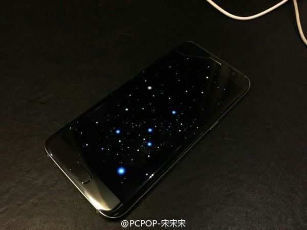 求三星s7息屏的星空壁纸