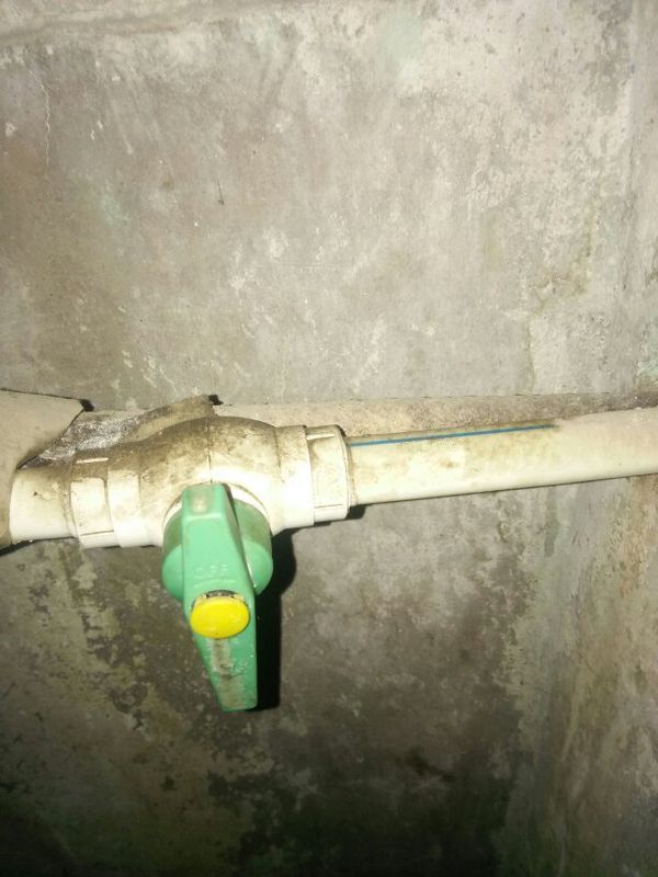 水管阀门怎么换,厕所阀门关不紧,自己怎么换,租