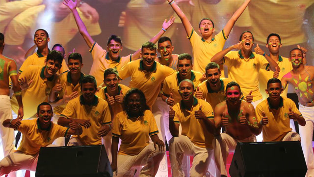 酷酷的足球舞蹈