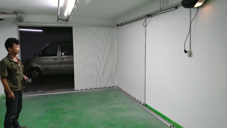 侧滑式 电动车库门