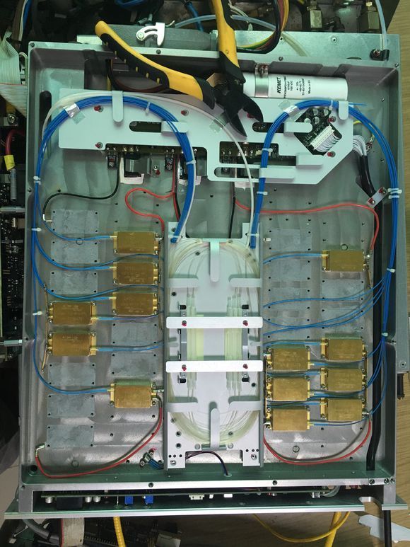 ipg光纤激光器维修泵源发出的光是怎么样的