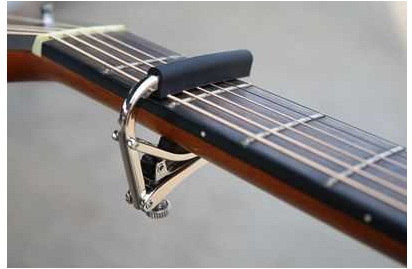 吉他降半音调弦 调音器上怎么显示啊