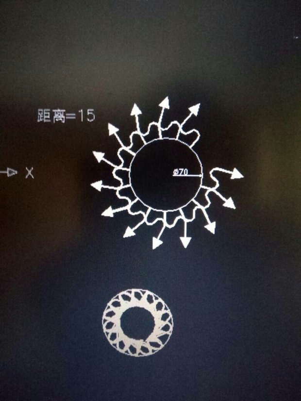 CAD,用 点 画图,定距等分后选择块,然后对齐,得