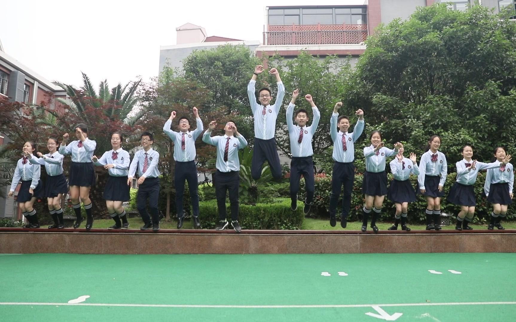 [图]上海教育电视台-申学记栏目组专访上海市大同初级中学