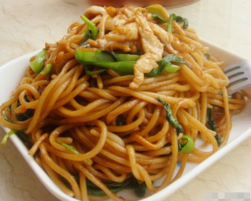 做炒面的面条要蒸还是煮,怎么做?