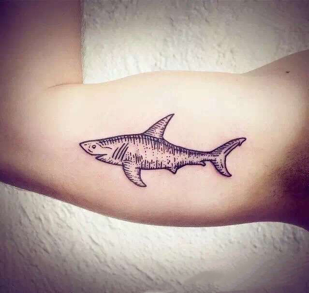 大臂内侧纹身 不太明显 会不会影响找工作