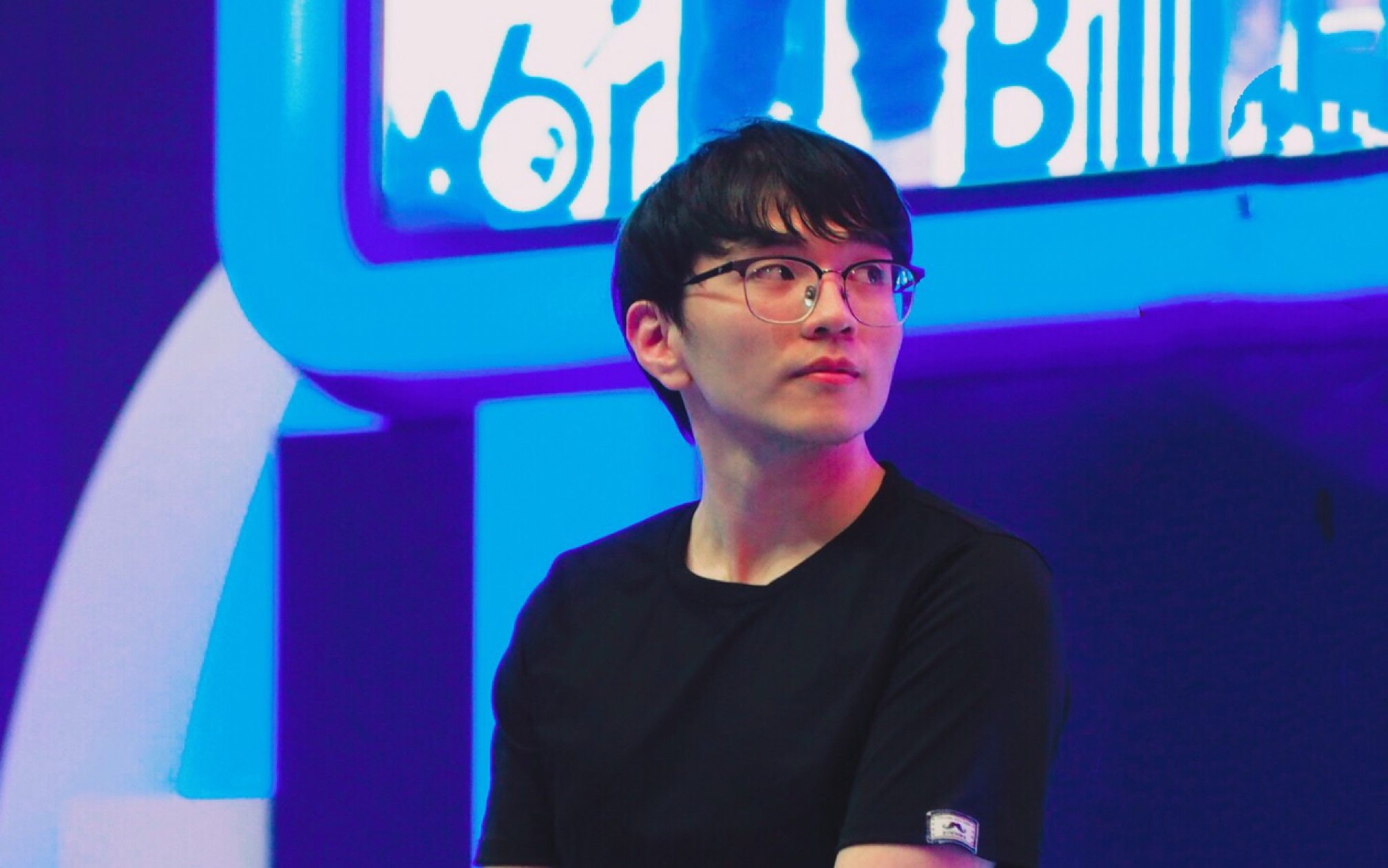 曼妙舞姿允星河 腰好颜好够风骚