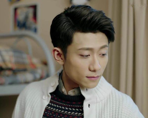 张一山的父亲是什么人,跟韩红又是什么关系?