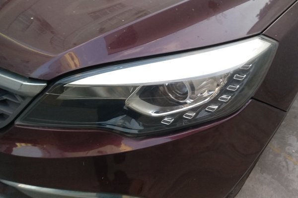 为什么汽车的头灯里面都是凹面镜?