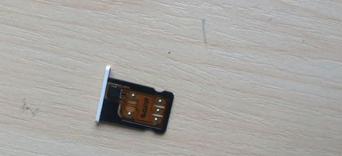 苹果手机卡贴怎么装?