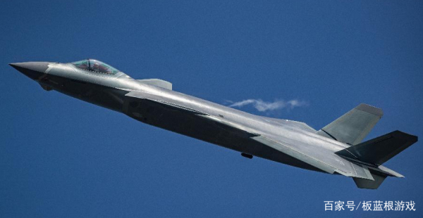 歼20尾翼高清大图首秀,它的外表设计怎么样?