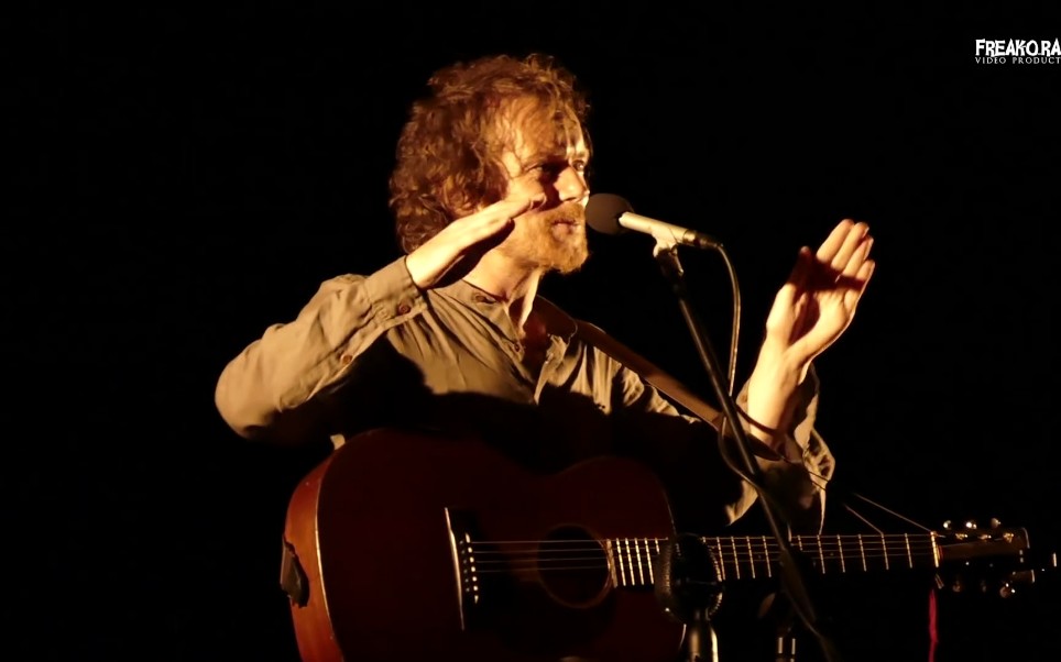 [图]Famous Blue Raincoat - Damien Rice live in Napoli 19 05 2017