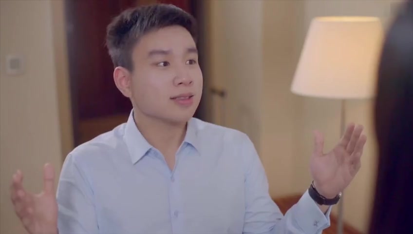 旺仔牛奶广告】三年六班的 李子明又拍     了,这次带上了他的女.