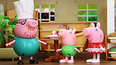 小猪佩奇玩具视频 第一季 第100 集猪爸爸有了神奇厨师帽,他做出非常