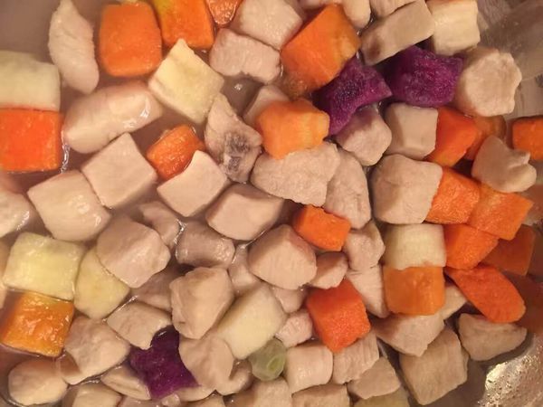 有人买过LoveAround爱立方的冻干猫粮吗,头一