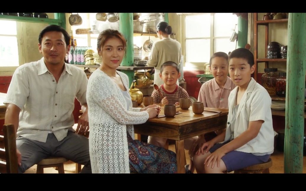 【感人/含泪剪辑】《 许三观卖血记》电影:叔叔,就今天一天,把我当成