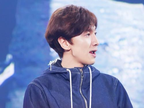 韩国跑男李光洙为什么能被称为综艺之神呢?