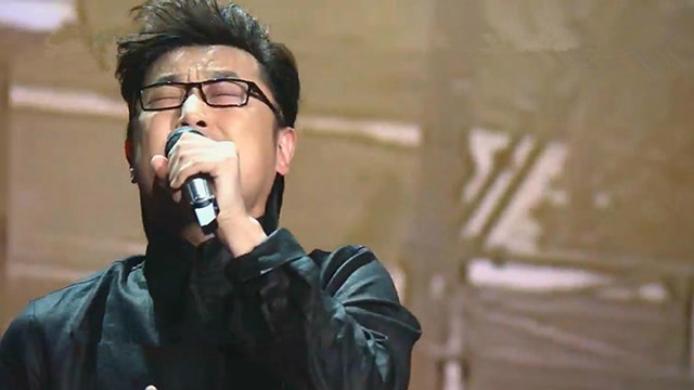  b>唐冉 /b>模仿汪峰激情四射唱《我爱你中国》,相似度高令人真假难辨