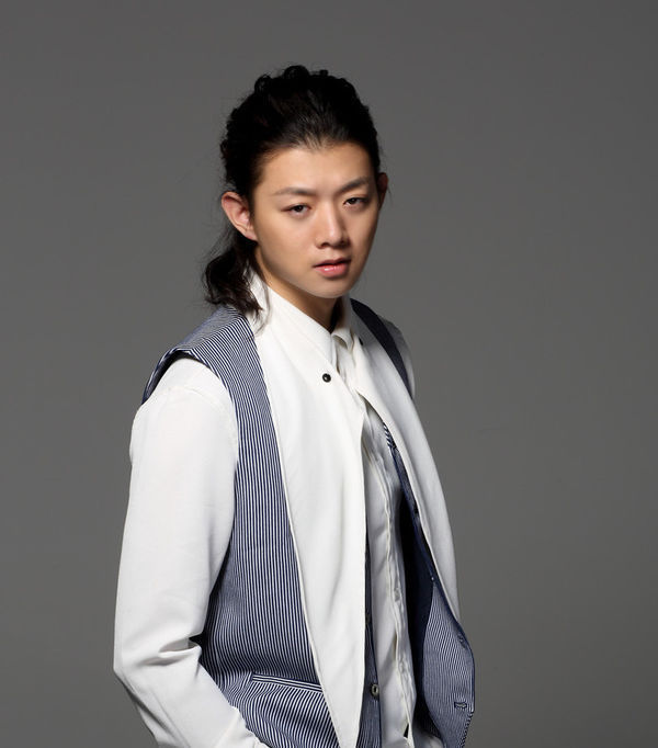 霍尊(父亲:火风)
