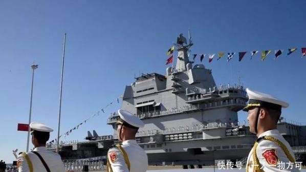 山东舰航母和辽宁舰