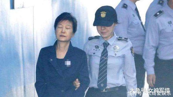 中央政治经济会议精神