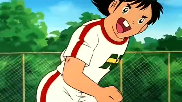 足球小将初中篇:南葛前场连续打出精彩配合,大空翼弧顶再下一城