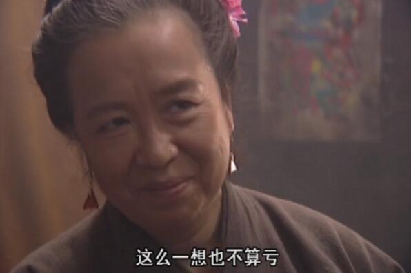 去菜市场买菜被扔鸡蛋
