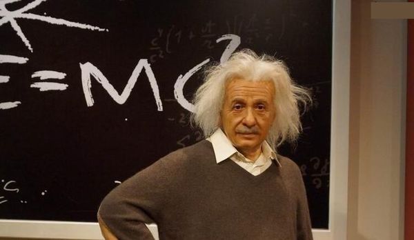 爱因斯坦发明了什么?