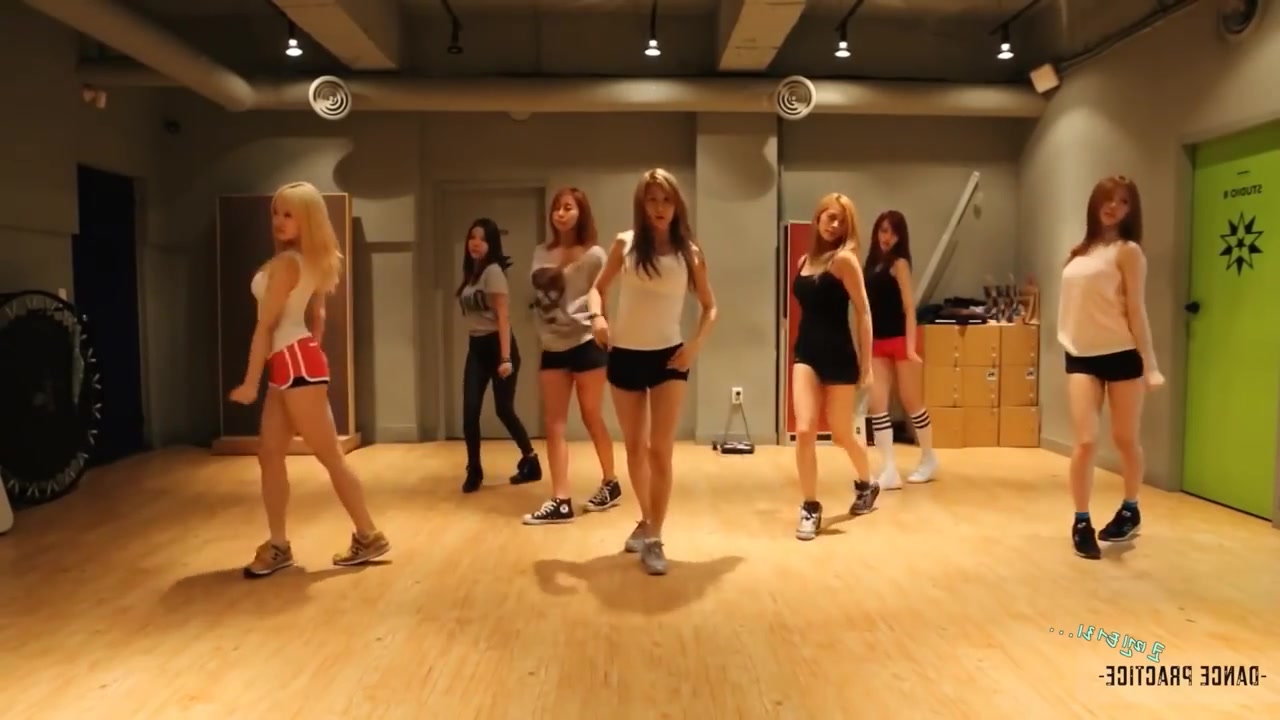 [图]After School First Love mirrored Dance Practice