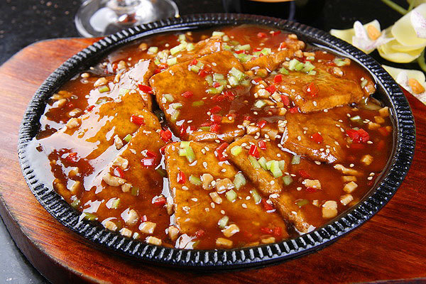 铁板臭豆腐是怎么做的啊?_360问答