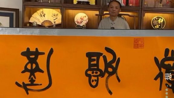 上传时间:5月前时长:03:11二哈:绝地求生 三场战斗下来 就剩王恒了