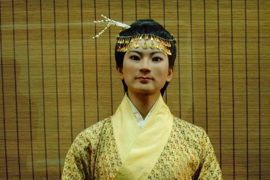 视频:马王堆 出土的 辛追夫人为何不腐?其中究竟有何蹊跷!