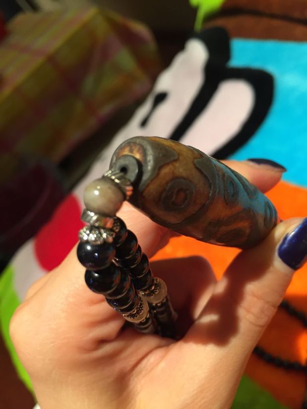 电脑一开机屏幕不亮,是怎么回事?排风扇的声音