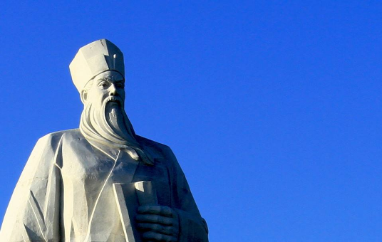 除了指开山之祖意外,鼻祖还有一个意思就是对第九代祖宗的称呼.