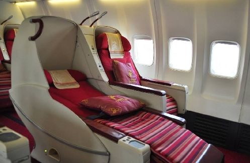 波音737中头等舱能躺吗?